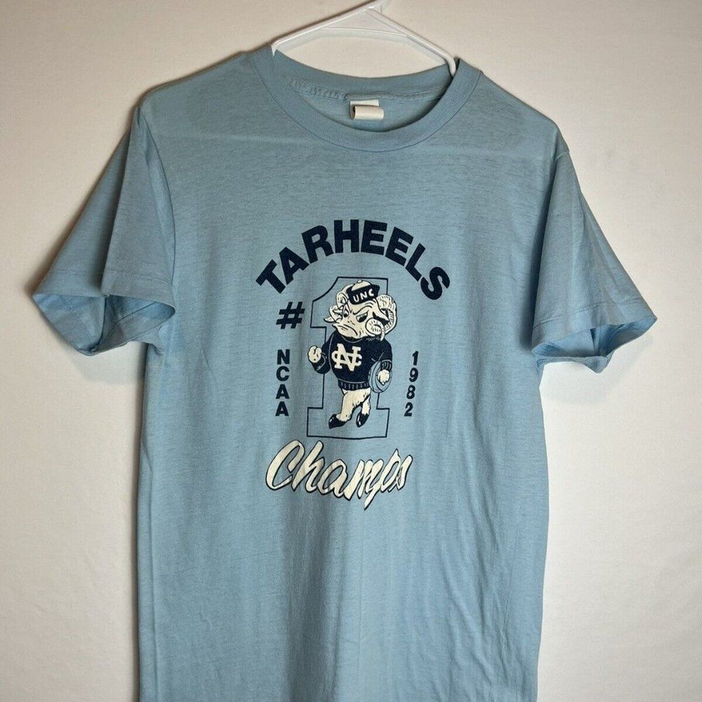 Ched Vintage Tarheels NCAA 1982 Champs Champions Jordan Game Winner Blue Tee XL